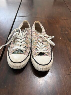 White Low-Top Canvas Sneaker with Floral Tongue
